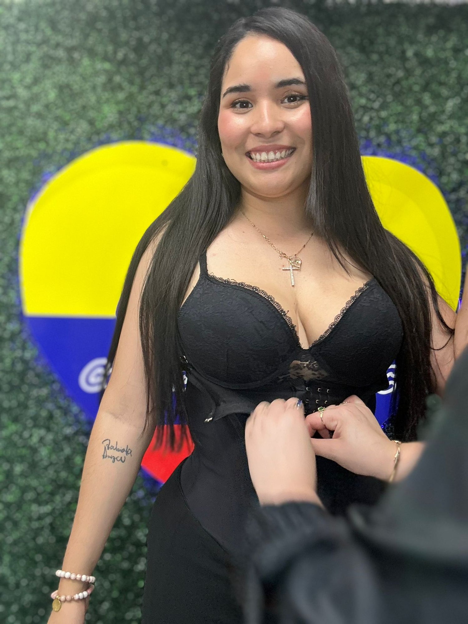 Beautiful Waistrainer with Double Adjustment, 3 Levels of Clasps and 9 Bars for Extra Support